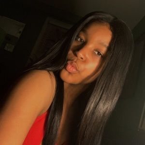 Meet your Posher, Alison